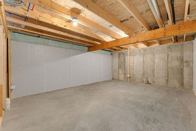 15 Dogwood Circle 15L Gray, Milton, VT 05468