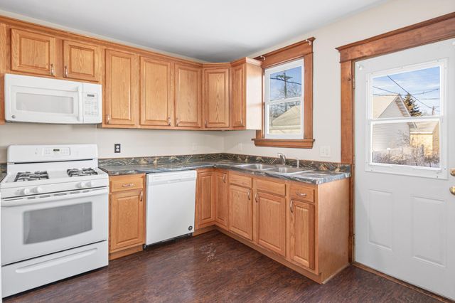 855 Juno Avenue, Saint Paul, MN 55102