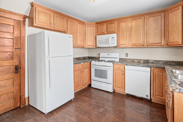 855 Juno Avenue, Saint Paul, MN 55102