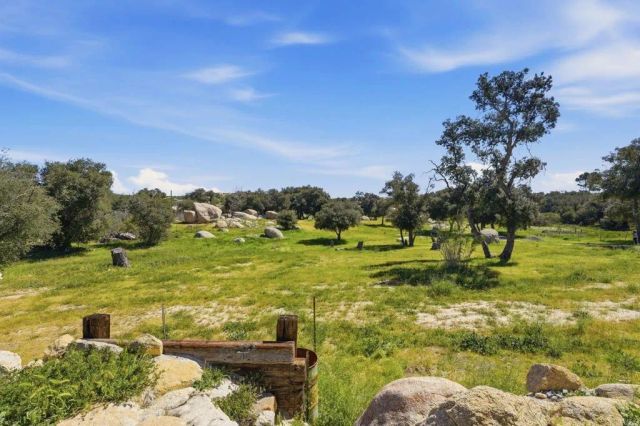 1176 Tierra Del Sol Road, Boulevard, CA 91905