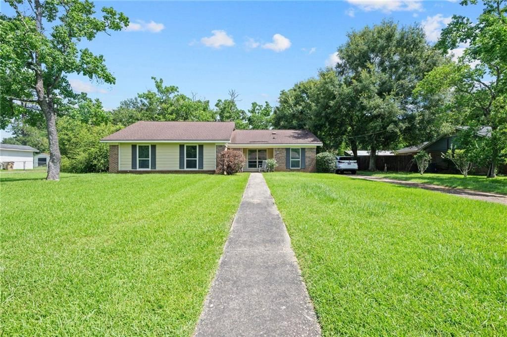 8280 Milton Road, Mobile, AL 36695 — exterior
