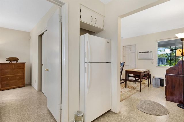 500 NE 14TH Street, Fort Lauderdale, FL 33304