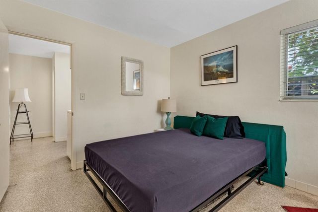 500 NE 14TH Street, Fort Lauderdale, FL 33304