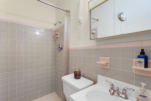 500 NE 14TH Street, Fort Lauderdale, FL 33304
