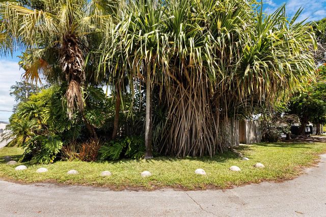 500 NE 14TH Street, Fort Lauderdale, FL 33304