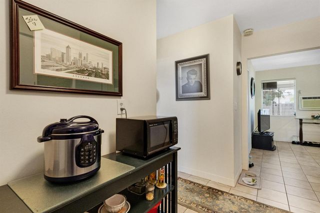 500 NE 14TH Street, Fort Lauderdale, FL 33304