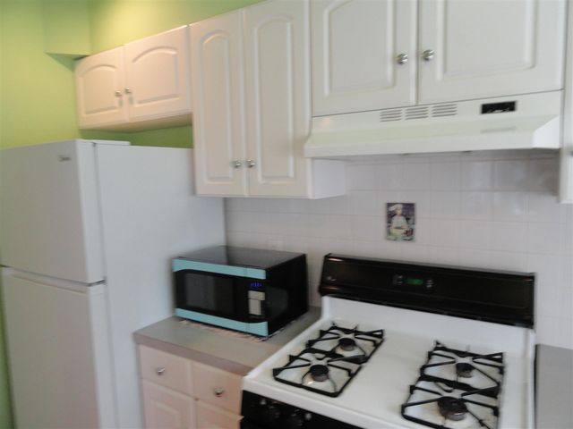 21318 Poinciana Street, Southfield, MI 48033