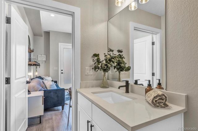 3219 W 19th Avenue 4, Denver, CO 80204