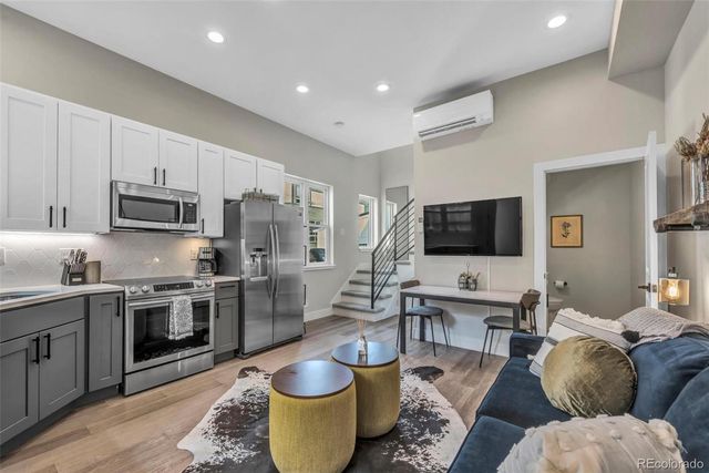 3219 W 19th Avenue 4, Denver, CO 80204
