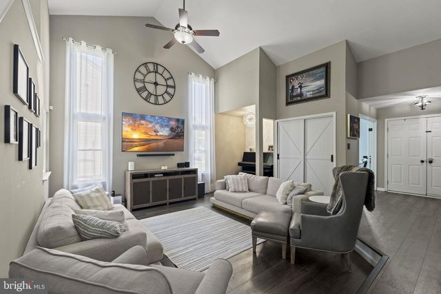 12 QUAKER ST, Marlton, NJ 08053