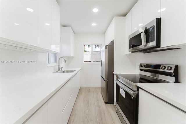 1020 SW 74th Ave 1020, Miami, FL 33144