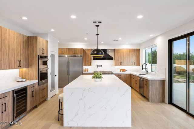 27589 N 61ST Place, Scottsdale, AZ 85266