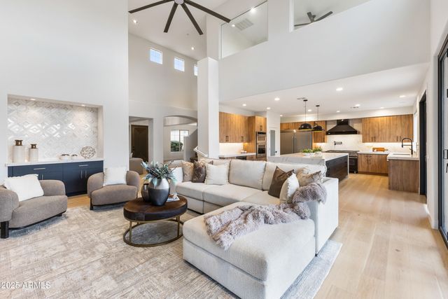 27589 N 61ST Place, Scottsdale, AZ 85266