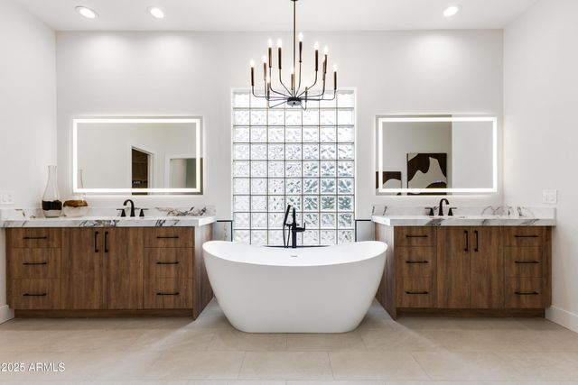 27589 N 61ST Place, Scottsdale, AZ 85266