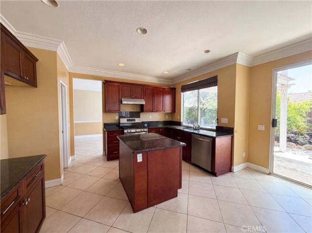 27801 Canyon Hills Way, Murrieta, CA 92563