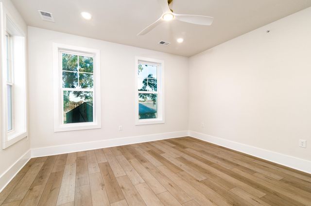 1150 Valdosta Street Unit 303, North Charleston, SC 29405