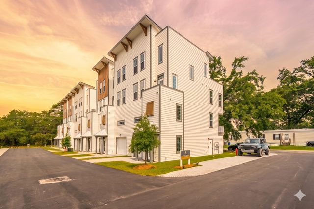 1150 Valdosta Street Unit 303, North Charleston, SC 29405
