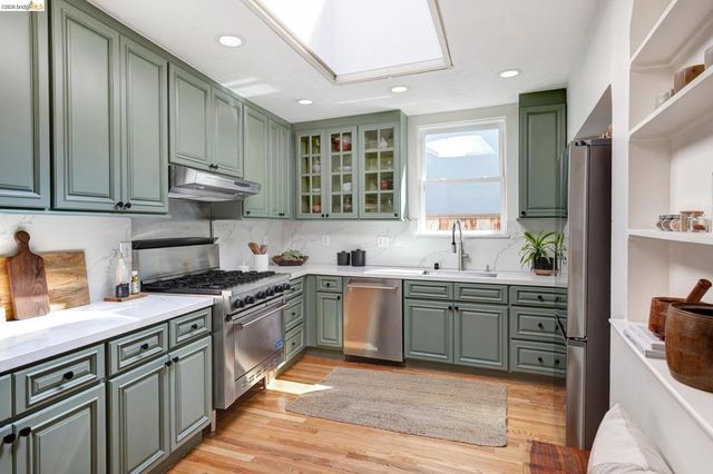 1240 Bates Rd, Oakland, CA 94610