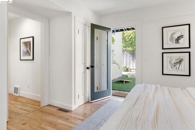 1240 Bates Rd, Oakland, CA 94610