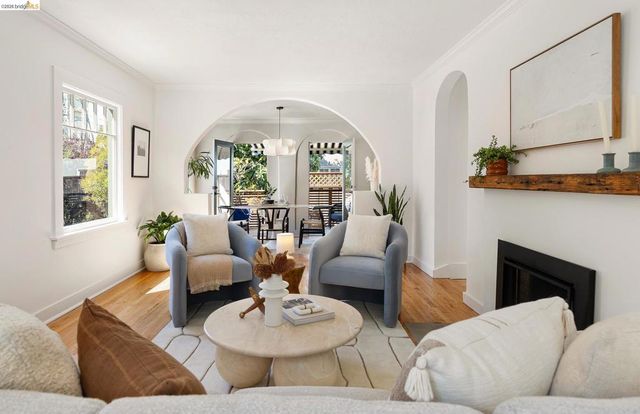 1240 Bates Rd, Oakland, CA 94610