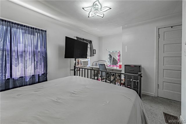 2222 Whitney Avenue, Niagara Falls, NY 14301
