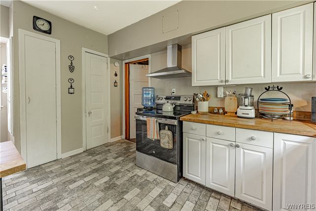 2222 Whitney Avenue, Niagara Falls, NY 14301