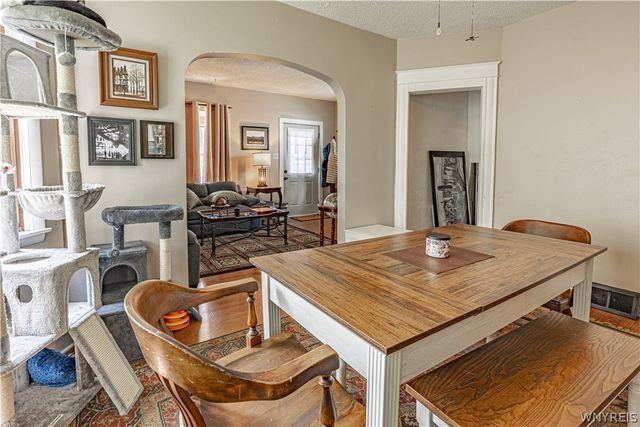 2222 Whitney Avenue, Niagara Falls, NY 14301