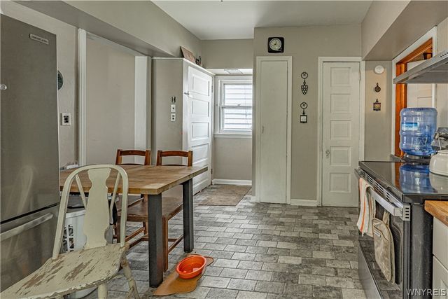 2222 Whitney Avenue, Niagara Falls, NY 14301