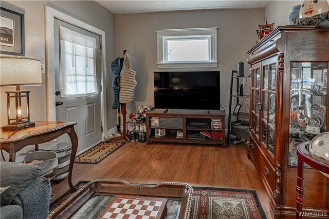 2222 Whitney Avenue, Niagara Falls, NY 14301