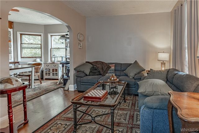 2222 Whitney Avenue, Niagara Falls, NY 14301