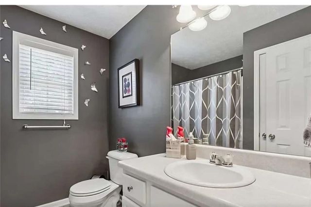 242 Barrington Drive, Hiram, GA 30141