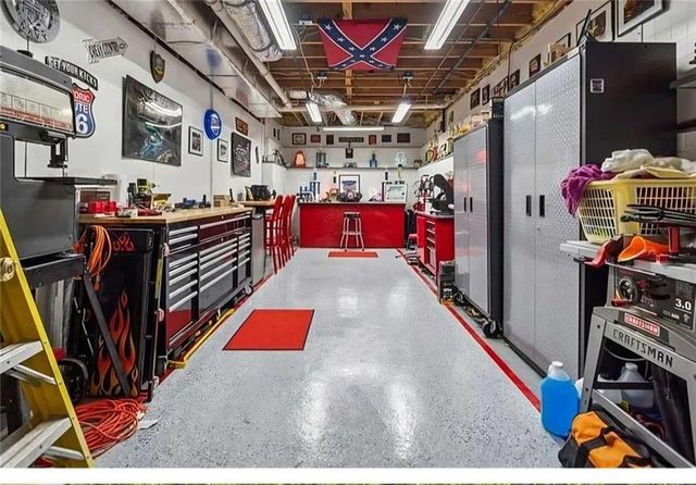 242 Barrington Drive, Hiram, GA 30141