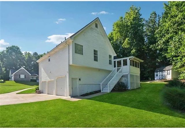 242 Barrington Drive, Hiram, GA 30141