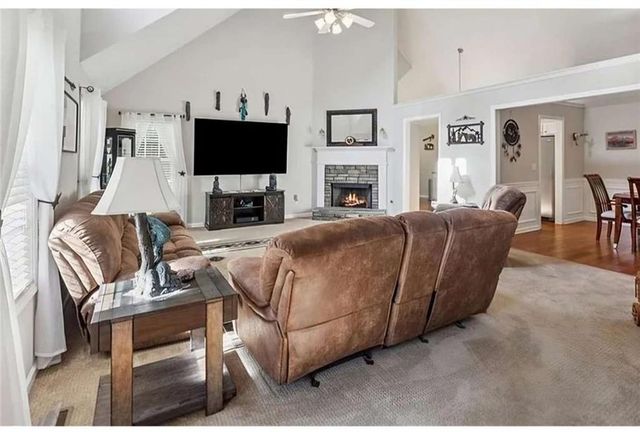 242 Barrington Drive, Hiram, GA 30141