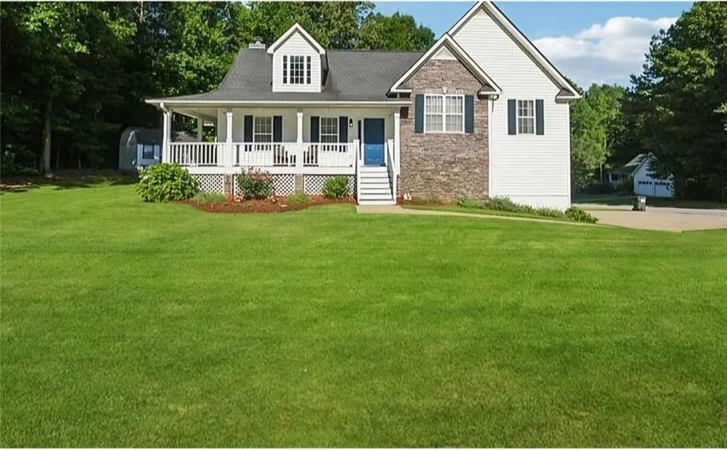 242 Barrington Drive, Hiram, GA 30141