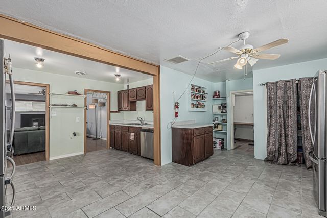 1009 N Coolidge Avenue, Casa Grande, AZ 85122