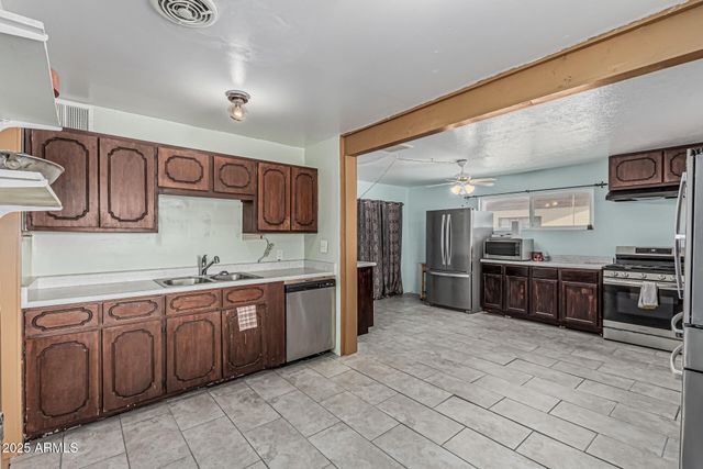 1009 N Coolidge Avenue, Casa Grande, AZ 85122