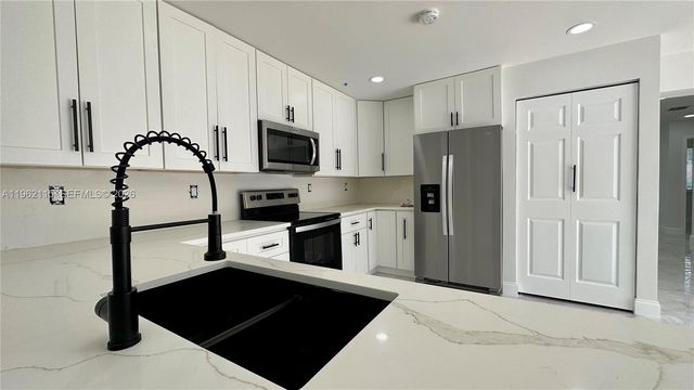 40 NW 125th Street, North Miami, FL 33168