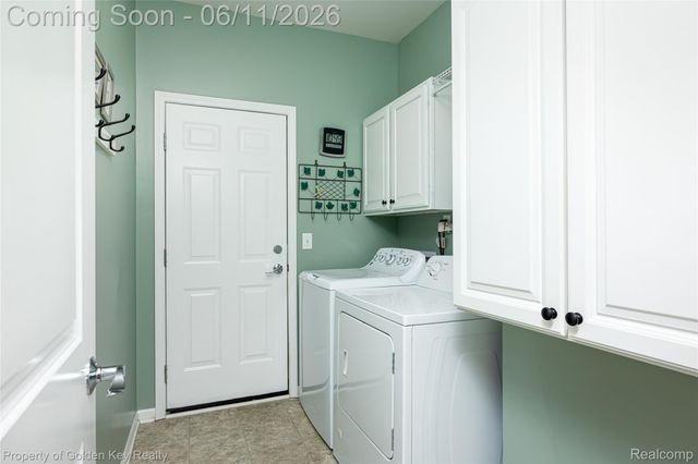 8238 Carston Lane, Green Oak Township, MI 48116