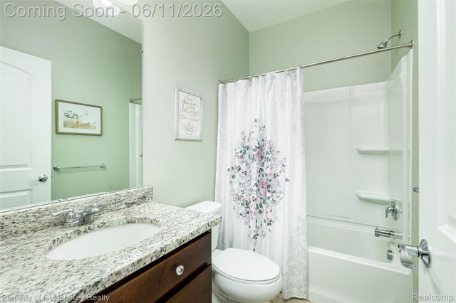 8238 Carston Lane, Green Oak Township, MI 48116