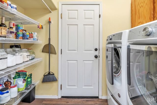 5711 Running Brook Street, Bakersfield, CA 93312