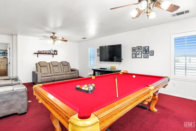 5711 Running Brook Street, Bakersfield, CA 93312