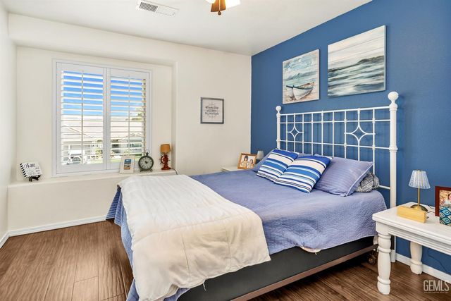 5711 Running Brook Street, Bakersfield, CA 93312