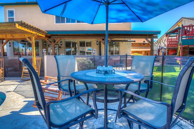 5711 Running Brook Street, Bakersfield, CA 93312