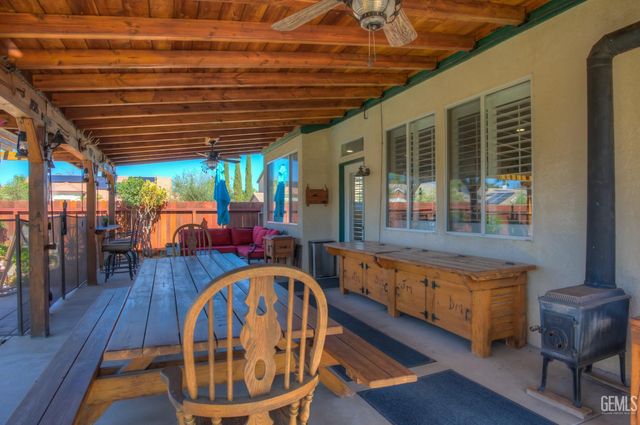 5711 Running Brook Street, Bakersfield, CA 93312