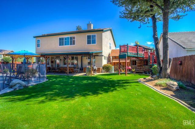 5711 Running Brook Street, Bakersfield, CA 93312