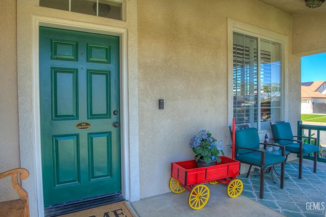 5711 Running Brook Street, Bakersfield, CA 93312