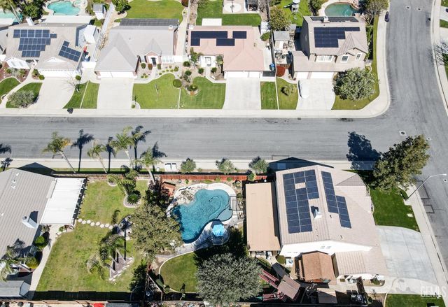 5711 Running Brook Street, Bakersfield, CA 93312