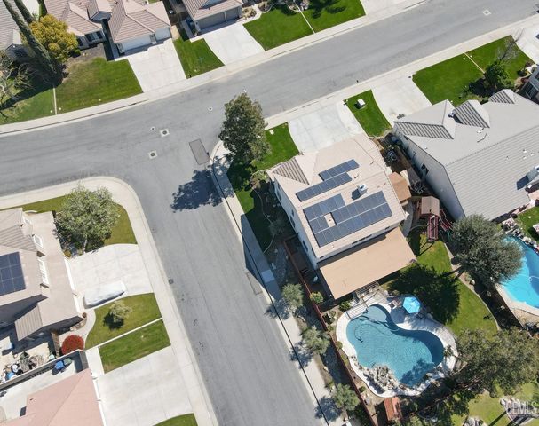 5711 Running Brook Street, Bakersfield, CA 93312