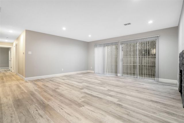 1314 E Red Cedar Circle, Spring, TX 77380